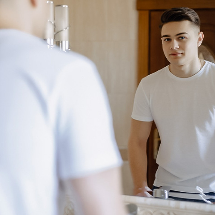 The Perfect White T-Shirt: A Guide to Finding Your Fit